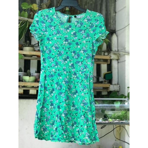 } Đầm H&M hoa xanh- size 2
