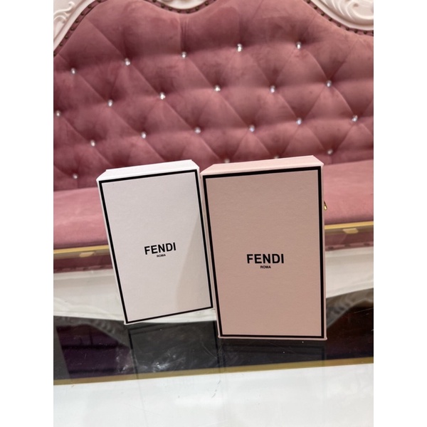 Cốp chữ Nhật fd Đeo thời trang và cá tính Đủ 2 màu như hình 3 mẫu Full box hãng nguyên seal Sale