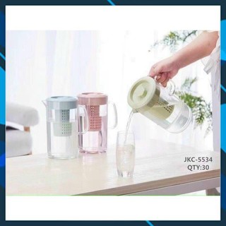 Bình đựng nước nhựa có lõi lọc trà 2000ml