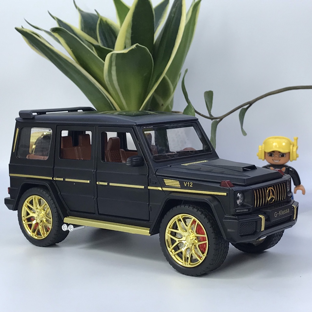 Mô hình xe ô tô Mercedes Benz G63 tỷ lệ 1:24