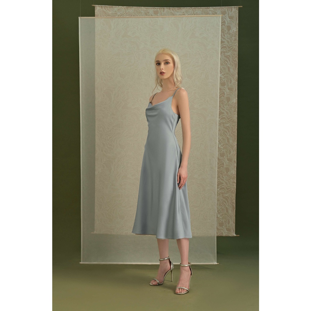 Graphé - 2 in 1 Dress - Reversiable VANILLA / Đầm lụa mặc được 2 màu cổ đổ (VANILLA 2in1)