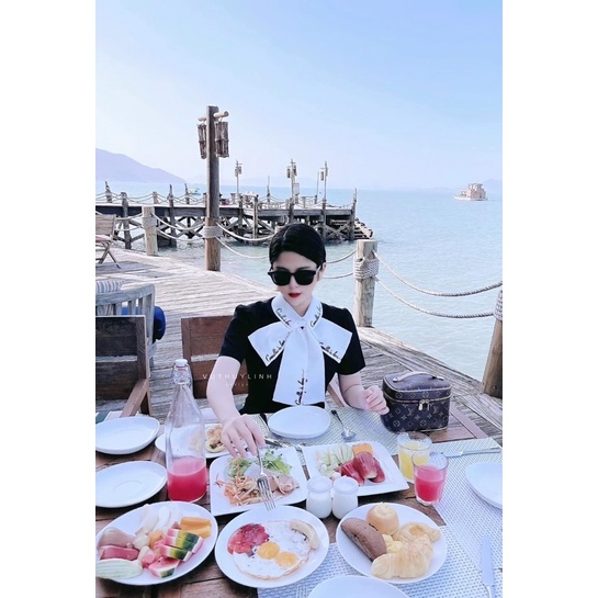 ĐẦM ĐEN PHOI VIỀN   NƠ TRẮNG THANH LỊCH