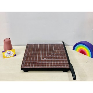 Bàn cắt giấy A4 gỗ