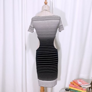váy đầm body khoét 2 bên eo sexy