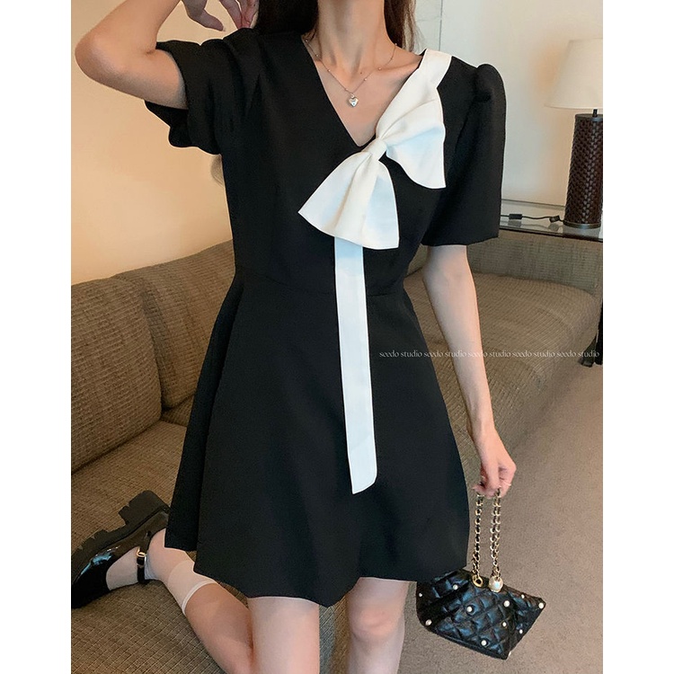 Đầm Đen Dáng Ôm Phong Cách Công Sở Thời Trang Mùa Hè 2022