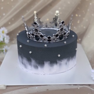 Bánh sinh nhật mô hình vương miện trưng bày, chụp ảnh studio, quay mv, tiệc sinh nhật