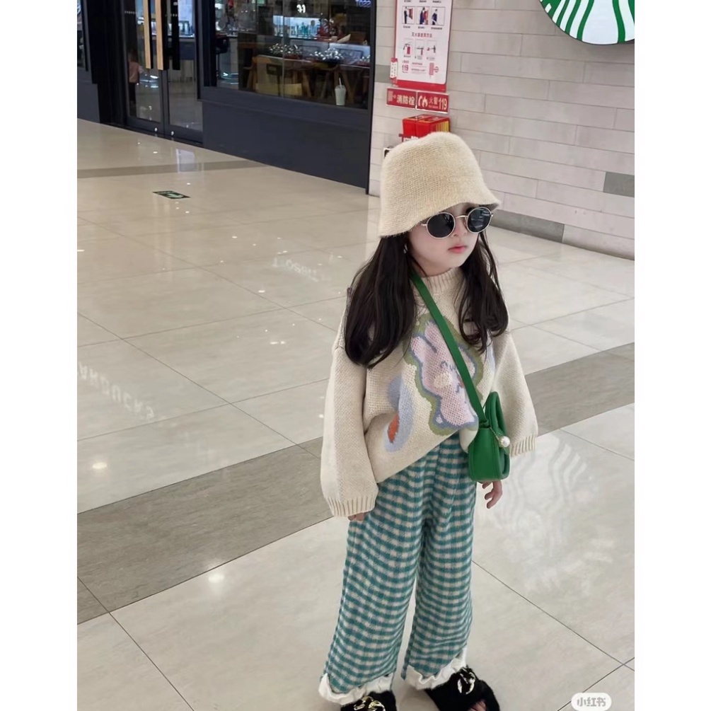 Áo Sweater Dệt Kim in ấn hình Thỏ phong thái korea trang điểm ngày thu 2022 Cho Bé Gái AMBB KIDS