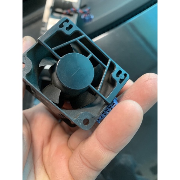 Quạt đôi delta Gfb0412she 4cm 12v 0.68A độc lạ thái lan