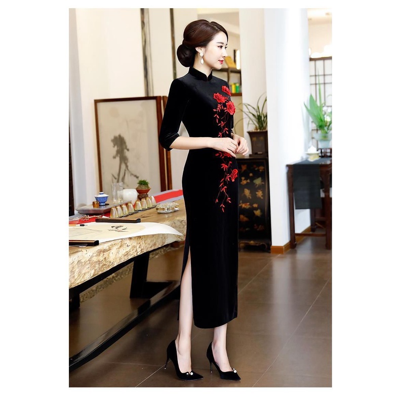 Đầm Sườn Xám Chất Nhung Dáng Ôm Thêu Họa Tiết Sang Trọng Thời Trang Xuân Thu Cho Phụ Nữ Trung Niên