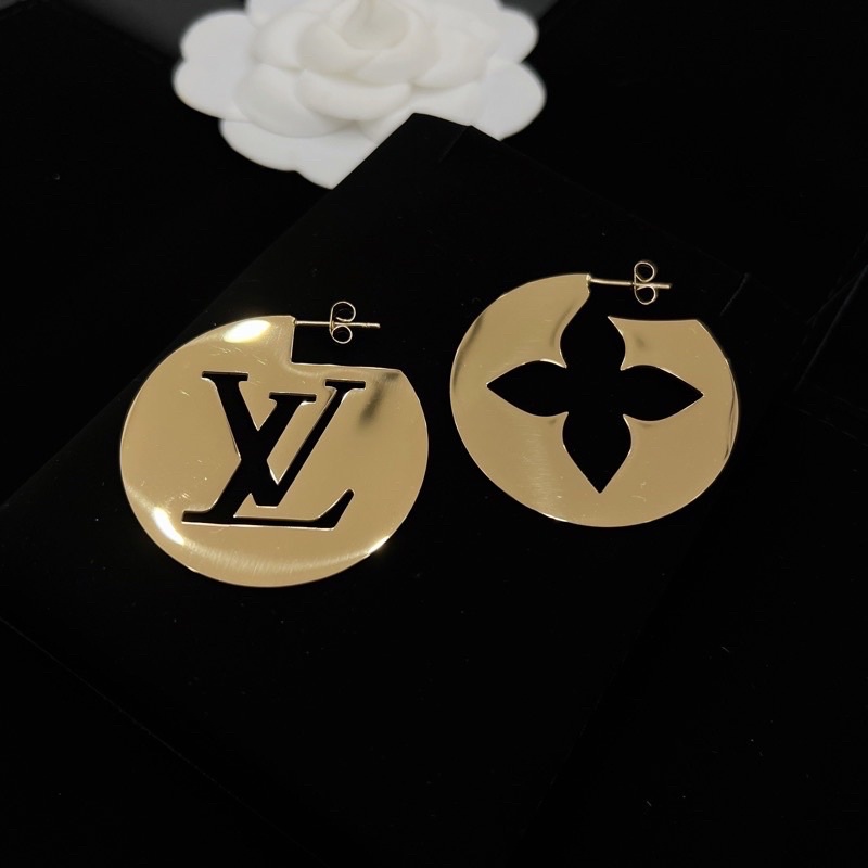 Khuyên tai LV CAO CẤP Mạ Titan cực chảnh