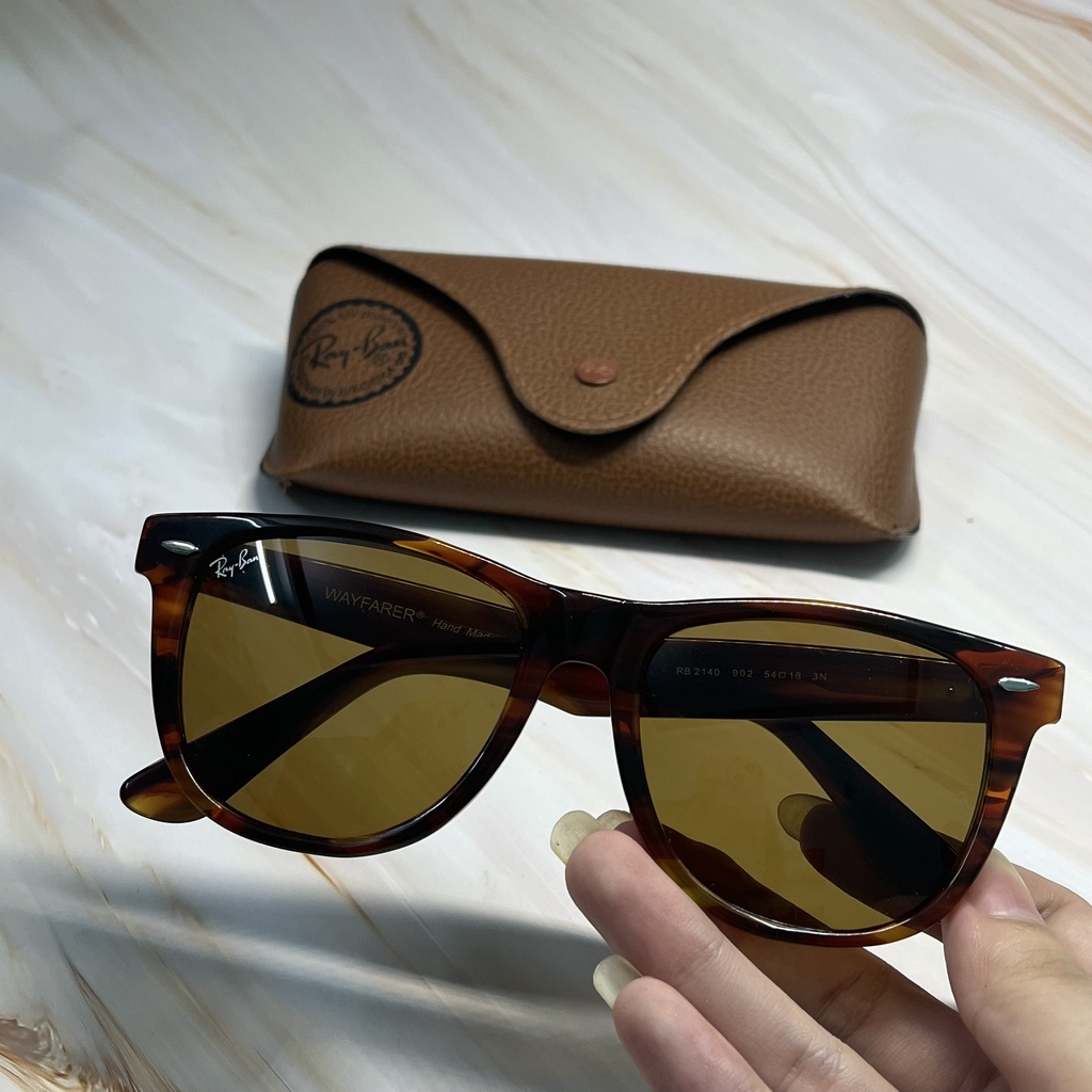 Kính Mát Rayban Wayfarer Tròng Thủy Tinh Nâu Trà Đeo Đi Ngày&Đêm, Gọng Đồi Mồi Unisex Thời Trang