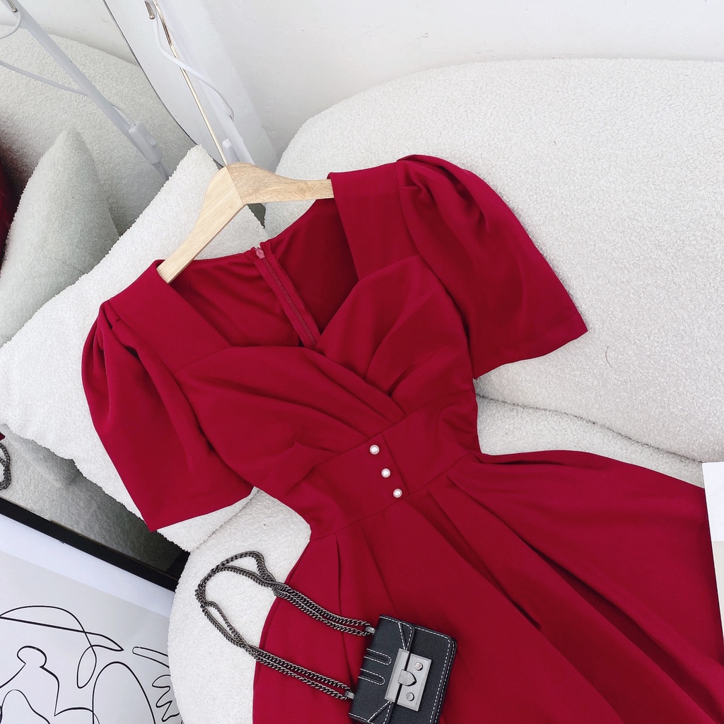 ĐẦM MIDI ĐỎ CỔ TIM NGỰC XẾP ĐÍNH 3 HẠT