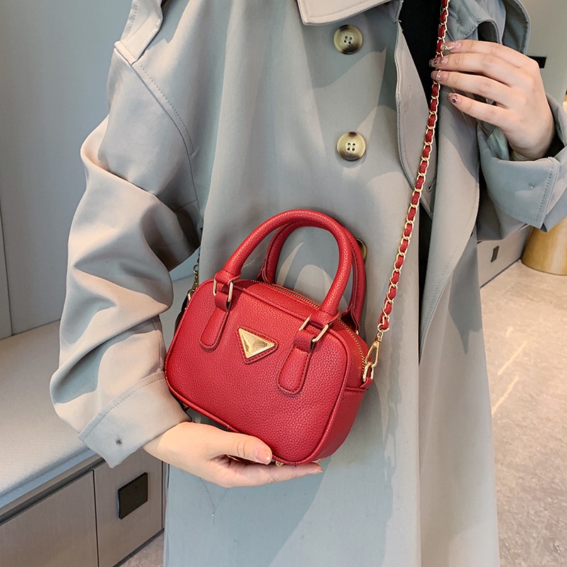 Túi Xách Đeo Vai Kiểu Vuông Nhỏ Phối Dây Xích Thời Trang Hàn Quốc Dành Cho Nữ 2022