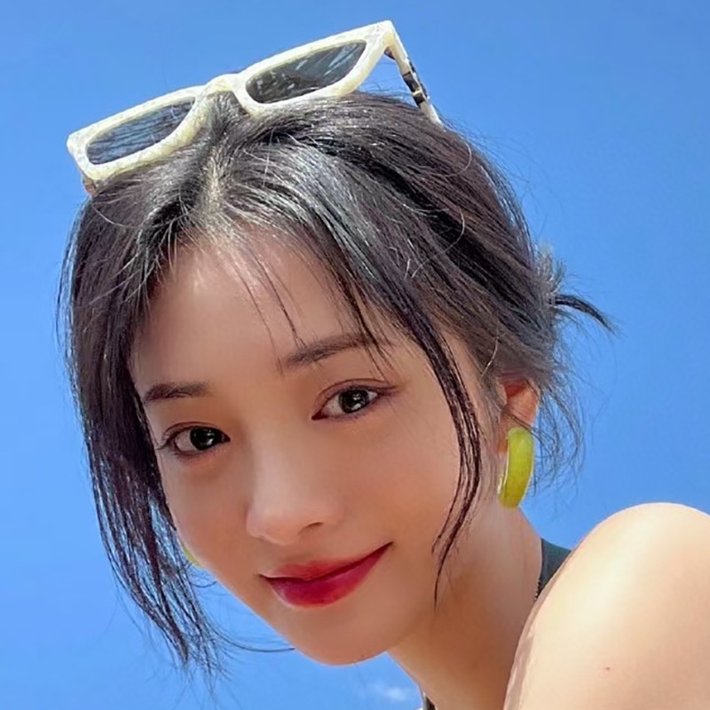 Kính Mát Thời Trang Mới Năm 2023 Gọng Vuông Nhiều Màu Sắc Dành Cho Nam Nữ