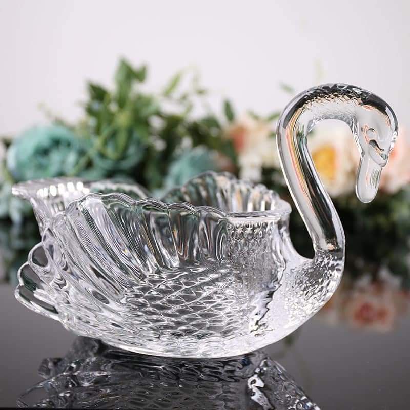 Bát thủy tinh thiên nga