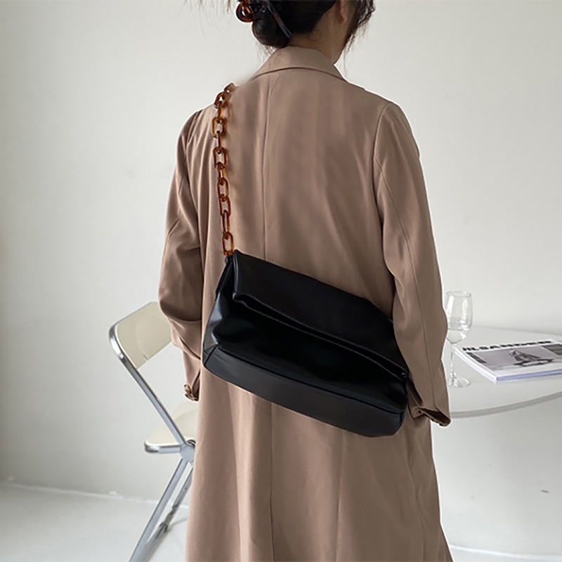 IELGY Túi Đeo Chéo Da Mềm Cỡ Lớn Phối Dây Xích acrylic Thời Trang Cho Nữ