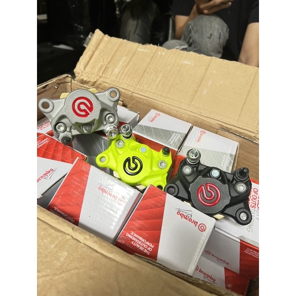 Mua heo dầu thắng brembo 2 pis 2pis đối xứng logo đỏ r15 mt15 xsr155 ...