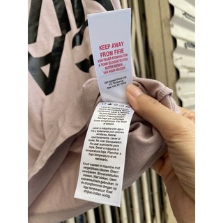 Áo crop top C K
