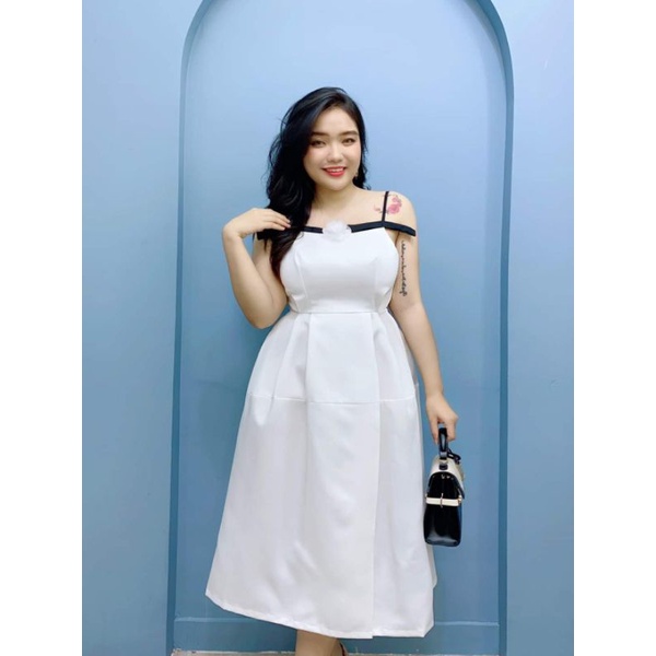 Đầm 2s phối hoa trắng và đen