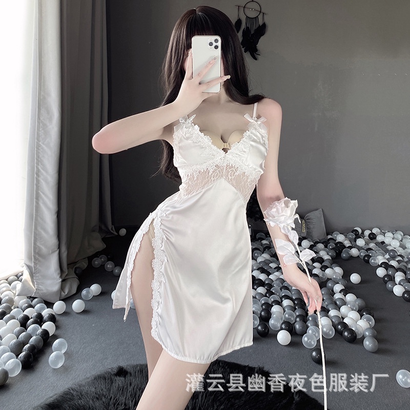 Đầm Ngủ Hai Dây Cổ Chữ V Xẻ Sâu Thêu Họa Tiết Quyến Rũ Thời Trang Cho Nữ Mã 2533