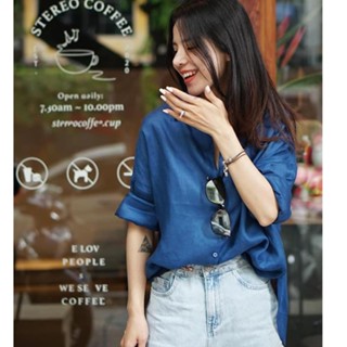 Áo sơ mi nữ form rộng trễ vai đuôi tôm SLINEN, chất vải Linen bột Premium, form áo suông rộng trẻ trung.