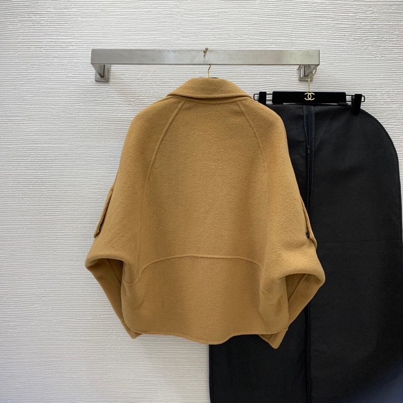 Áo khoác cánh dơi, áo khoác len dáng ngắn viền da Burberry BBR cao cấp