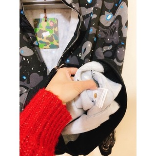 Áo khoác jacket Bape phát sáng galaxy