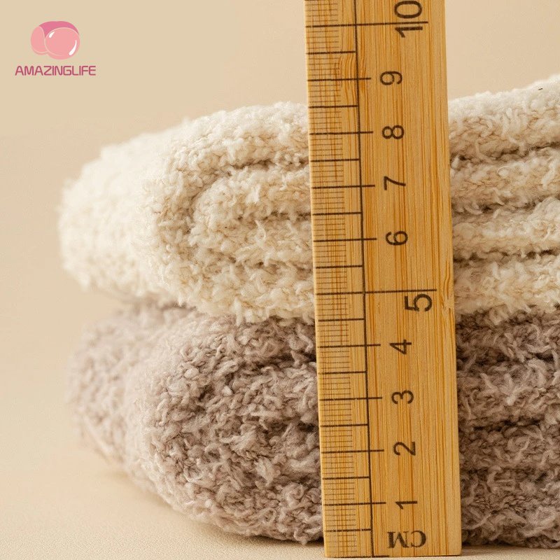 Vớ Lông Cừu San Hô Dày Dặn Màu Sắc Đơn Giản Giữ Ấm Mùa Đông Cho Nữ