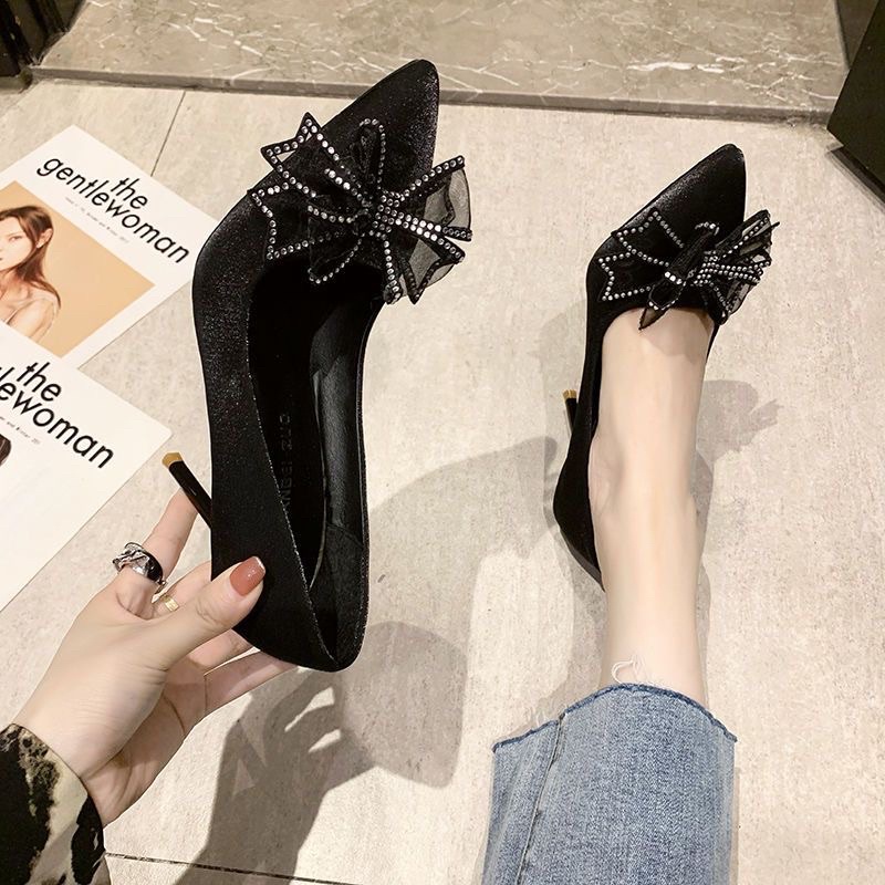 Giày cao gót nơ , 2 màu đen trắng , gót 7p , 9p