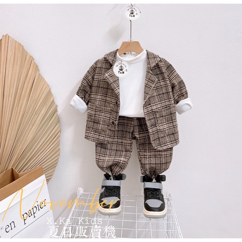 Bộ vest dạ kẻ kèm áo trắng cho bé trai
