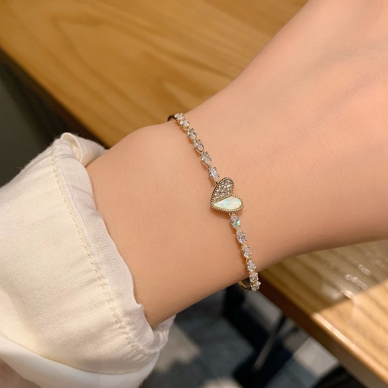Vòng Đeo Tay Hình Trái Tim Mở Điều Chỉnh Được Thiết Kế Thời Trang Đơn Giản Cao Cấp Thích Hợp Làm Quà