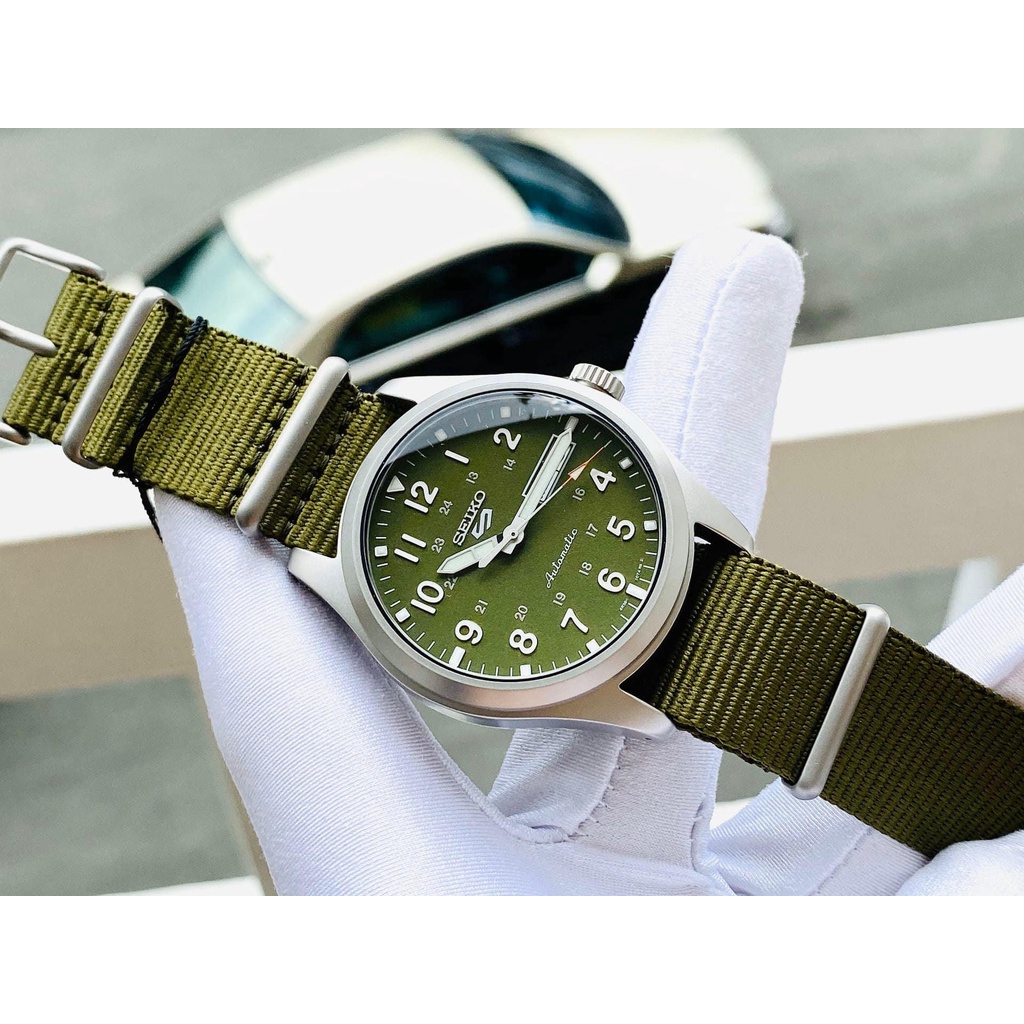 Đồng hồ nam dây vải Seiko 5 Field Sport SRPG33K1