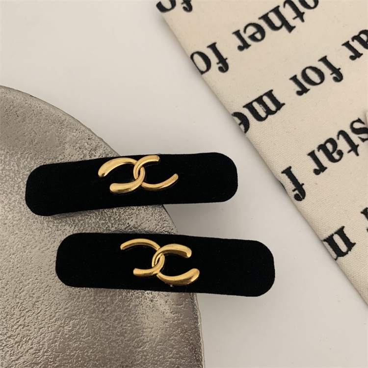 Kẹp Tóc Nhung Đính Chữ Kim Loại Thời Trang Thu Đông Cho Nữ