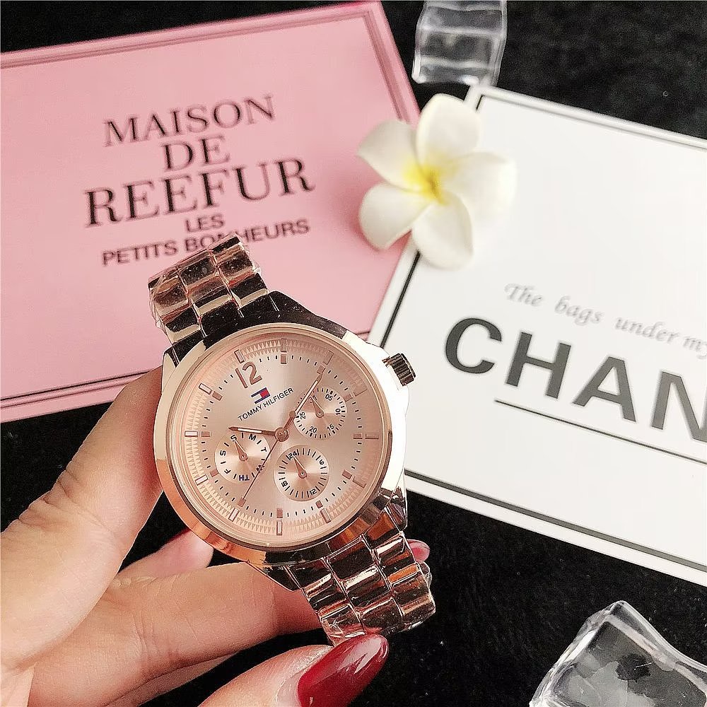 Đồng Hồ Đeo Tay Tommy Hilfiger Mặt Tròn Đính Đá Thời Trang Cho Cặp Đôi