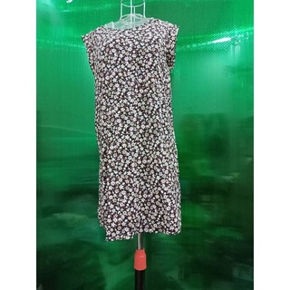 Đầm hoa vải k nhăn,lỗi bị cháy khi là, f. 21