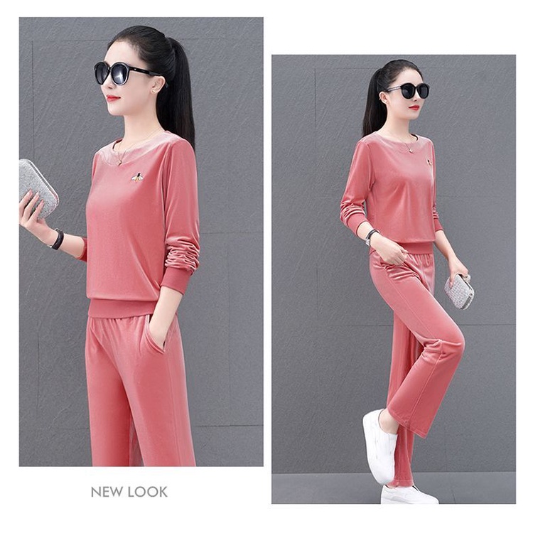 Set Đồ Thể Thao 4 Món Bằng Nhung Dài Tay Giữ Ấm Tùy Chọn Cho Nữ