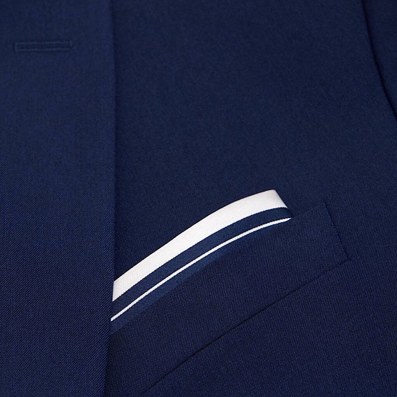 Khăn Cầm Tay Vuông Cho Nam Mango