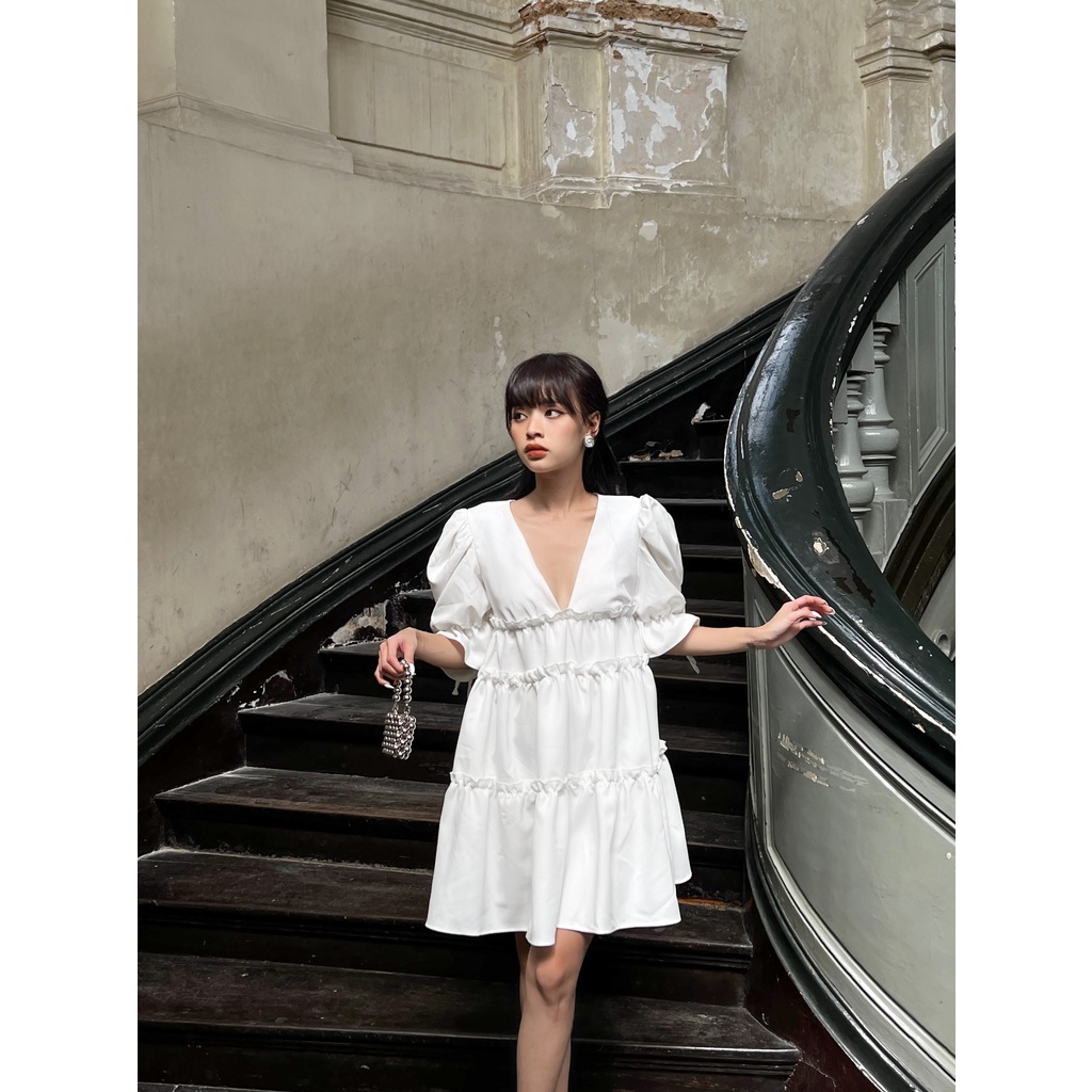 The Tactful Đầm trắng baby doll khoét ngực tay bồng Dream Dress