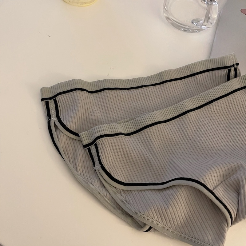 Quần lót cotton Aoweinisi lưng thấp thoáng khí màu sắc đơn giản xinh xắn cho nữ