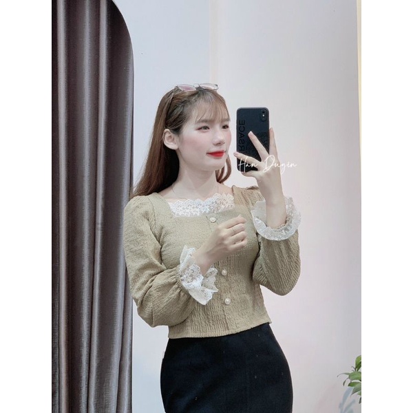 Áo Kiêủ Dài Tay Chất Xốp Phối Viền Ren Croptop TP02