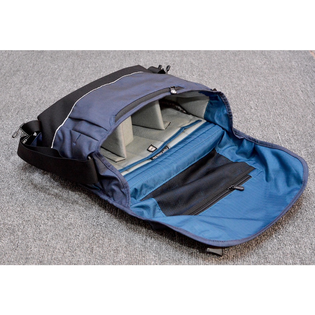 Túi máy ảnh Crumpler Proper Roady 7500 có ngăn iPad