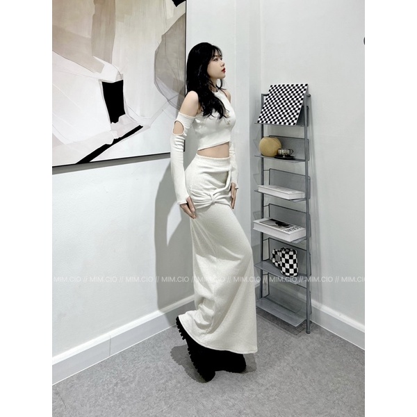 CHÂN VÁY CÁCH ĐIỆU VÀ ÁO YẾM DÀI TAY THIẾT KẾ CAO CẤP - MIM