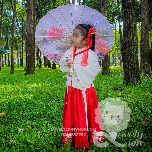 Bộ hán phục áo trắng váy đỏ thêu hoa+tặng trâm cài+quạt giấy+ruy băng buộc tóc