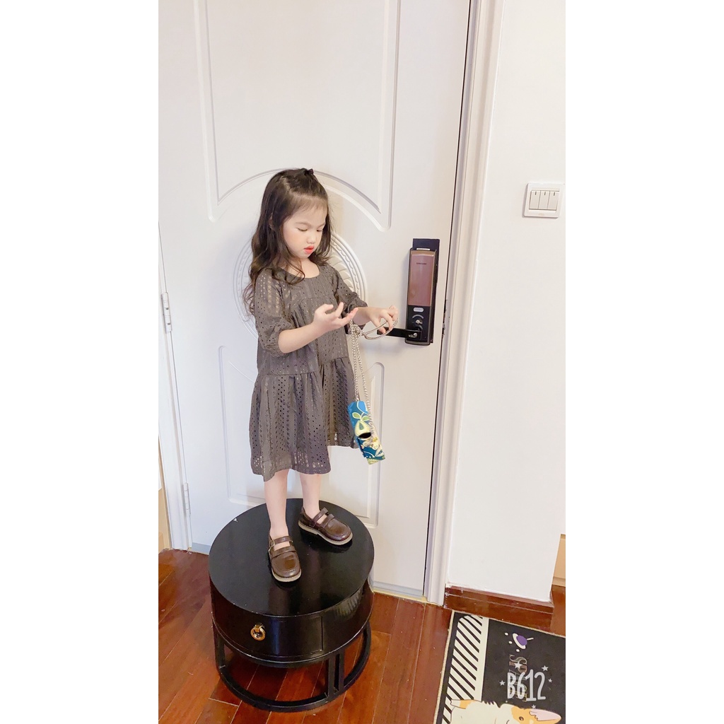 Váy ren tay lỡ cho gái xinh của mẹ . Size 10 - 30 kg . Hàng thiết kế của hãng Litibaby