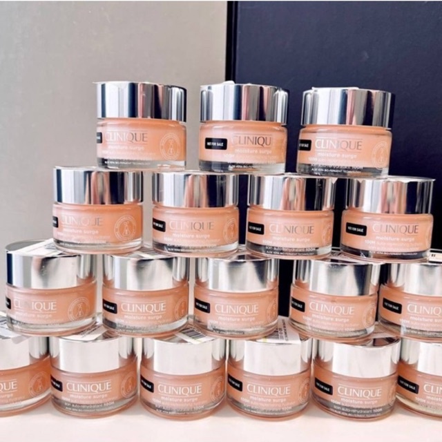 Kem Dưỡng Ẩm Clinique Moisture Surge 100H Auto-Replenishing Hydrator