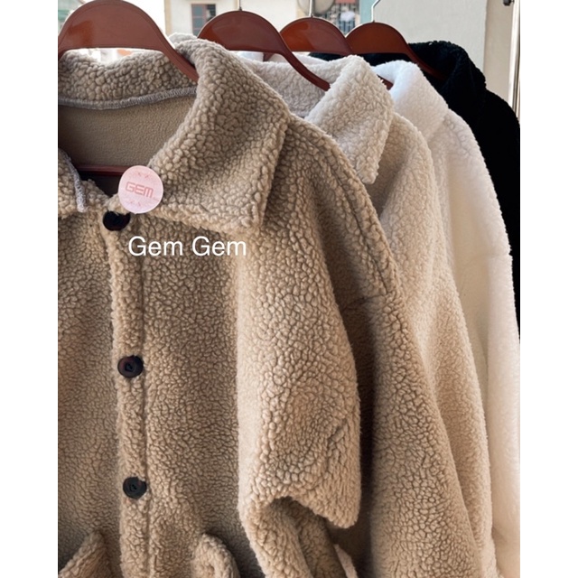 Áo khoác nữ lông cừu 2 túi phối khuy to phong cách cá tính