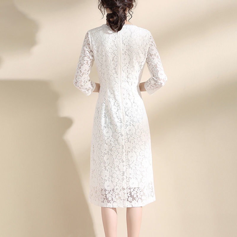 Đầm Ren Trắng Dài Vừa Sang Trọng Phong Cách Xuân Hè