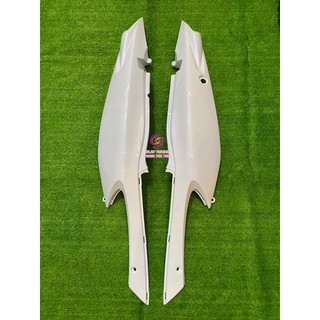 Cặp bụng sau satria 2006 màu trắng