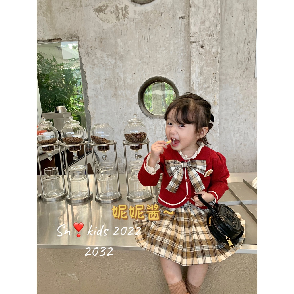 SALE  ÁO KHOÁC LEN NHUNG  KÈM CHÂN VÁY XẾP LY XÒE HÀN QUỐC  BÉ GÁI SIZE 10-20KG