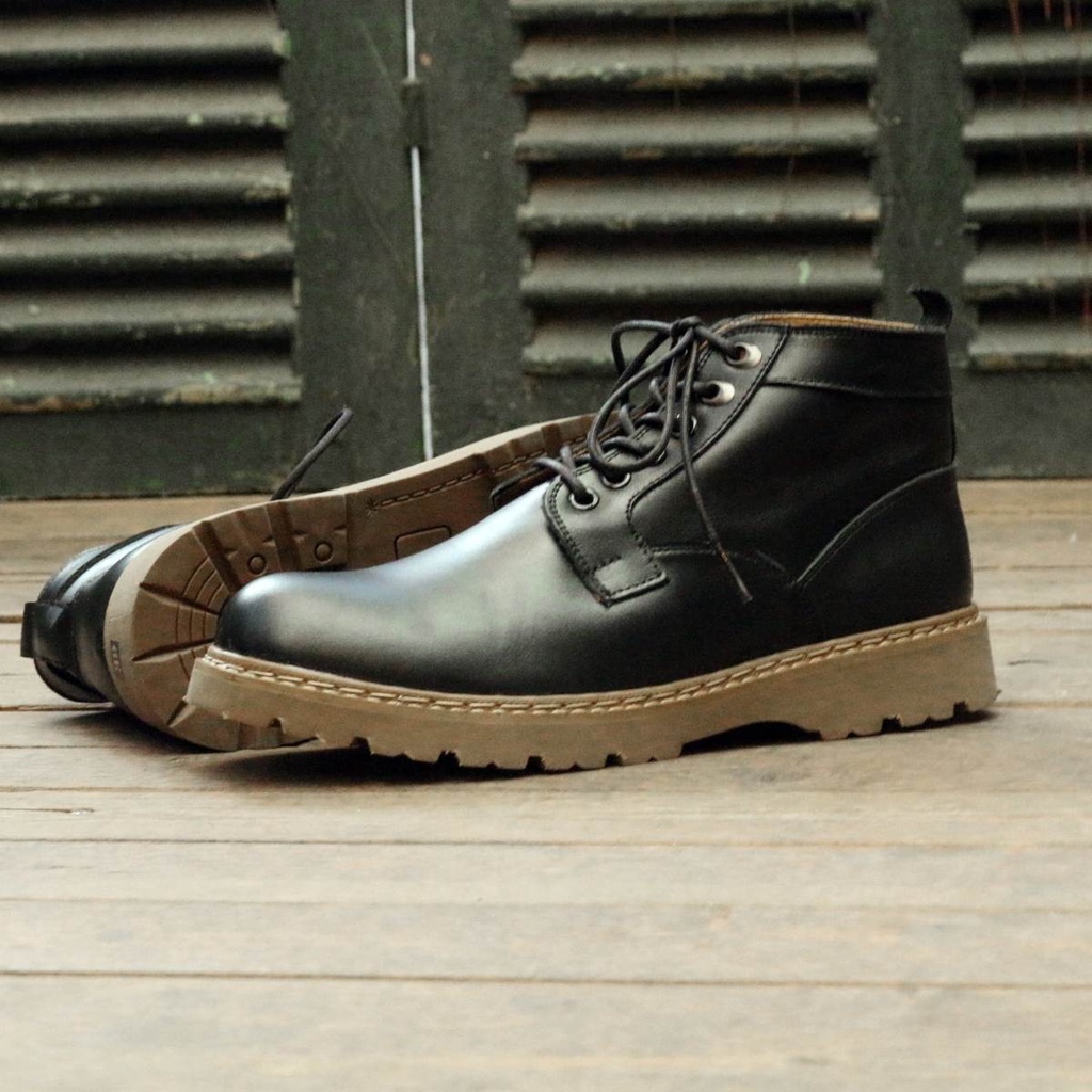 Giày Combat boots Doc.022, Boots Cổ Lửng Đen Da Bò - Luacas Shoes